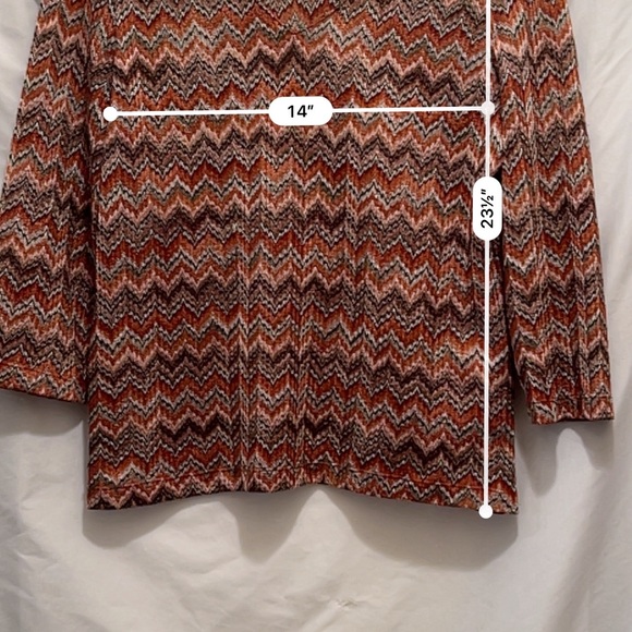 Ladies Alfred Dunner Brown and Rust tones popover top. 3/4 Sleeves . Size S - Picture 6 of 8